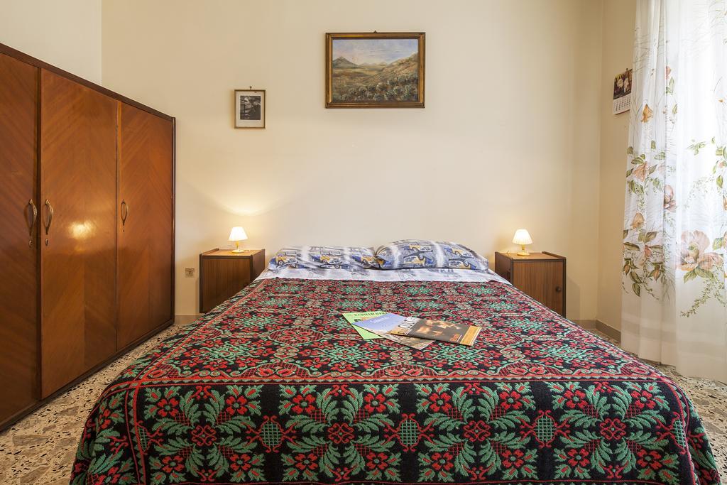 B&B La Contessa Σαλέρνο Δωμάτιο φωτογραφία